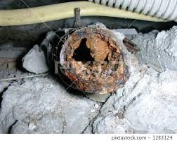 使用一年的不鏽鋼水管內壁